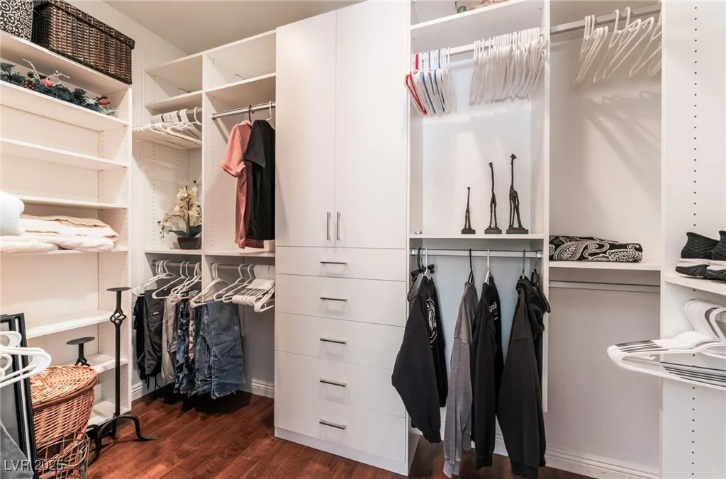 10331 Rio De Thule, Las Vegas, NV 89135