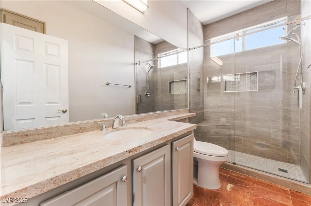 10331 Rio De Thule, Las Vegas, NV 89135