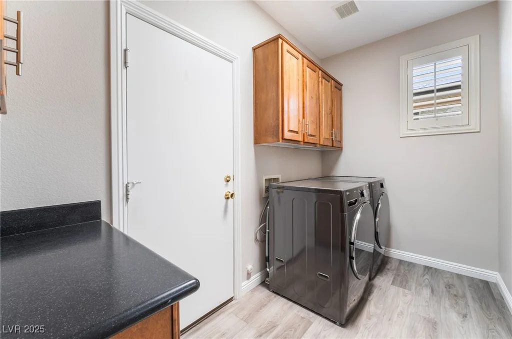 10331 Rio De Thule, Las Vegas, NV 89135