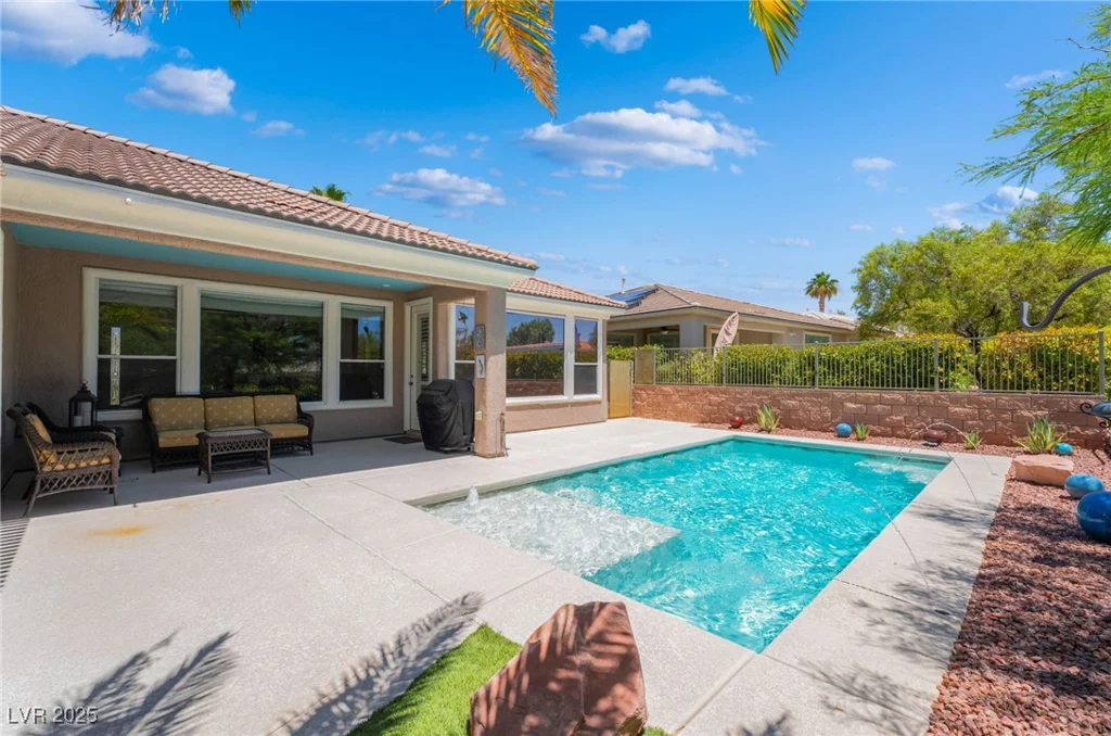 10331 Rio De Thule, Las Vegas, NV 89135