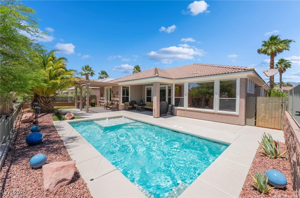 10331 Rio De Thule, Las Vegas, NV 89135