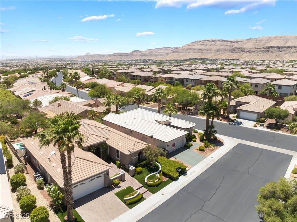 10331 Rio De Thule, Las Vegas, NV 89135