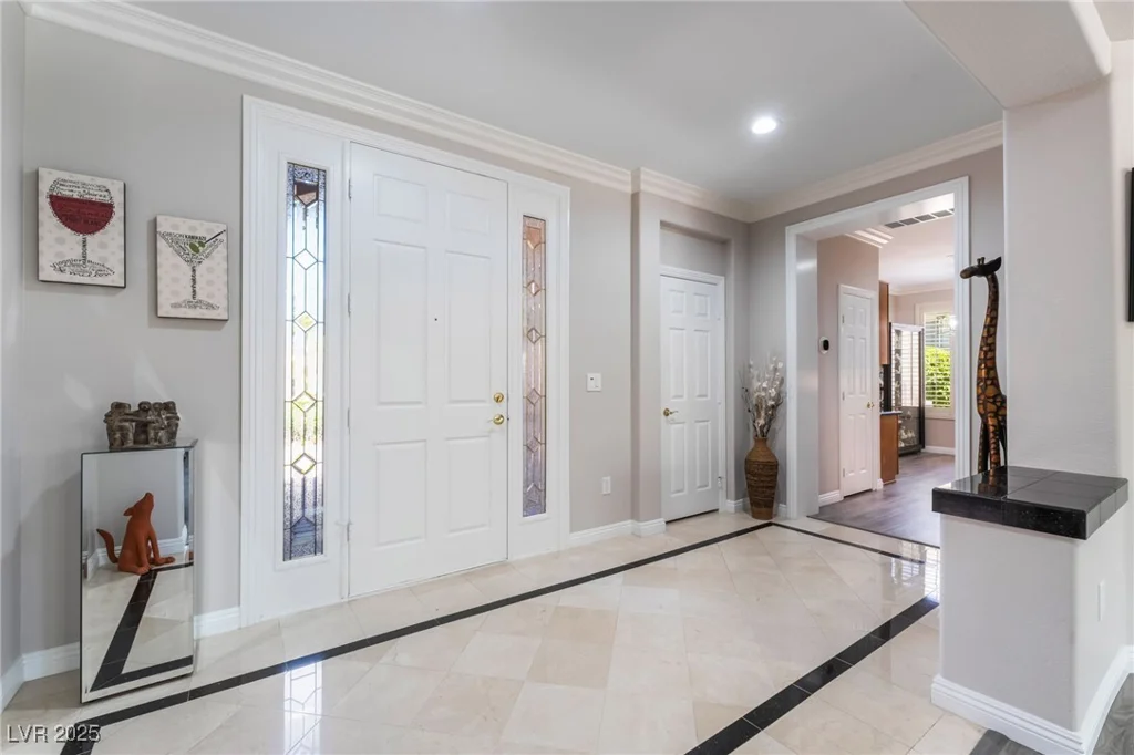 10331 Rio De Thule, Las Vegas, NV 89135