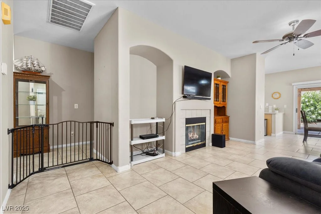 8563 Red Diamond, Las Vegas, NV 89123