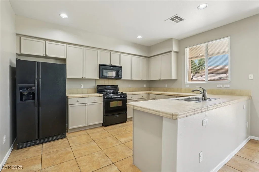 3609 Kingfishers Catch, North Las Vegas, NV 89084