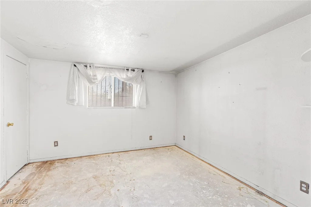 805 Carey, North Las Vegas, NV 89030