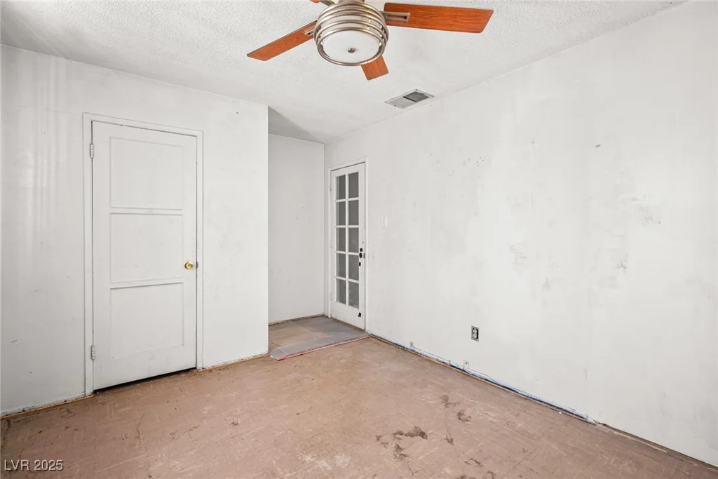 805 Carey, North Las Vegas, NV 89030