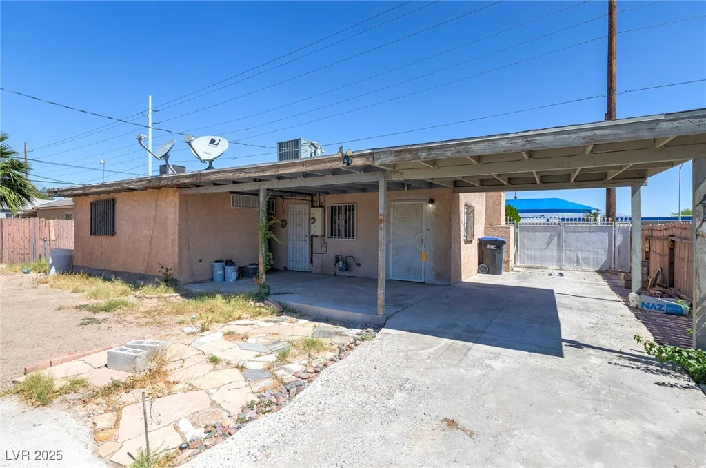 805 Carey, North Las Vegas, NV 89030