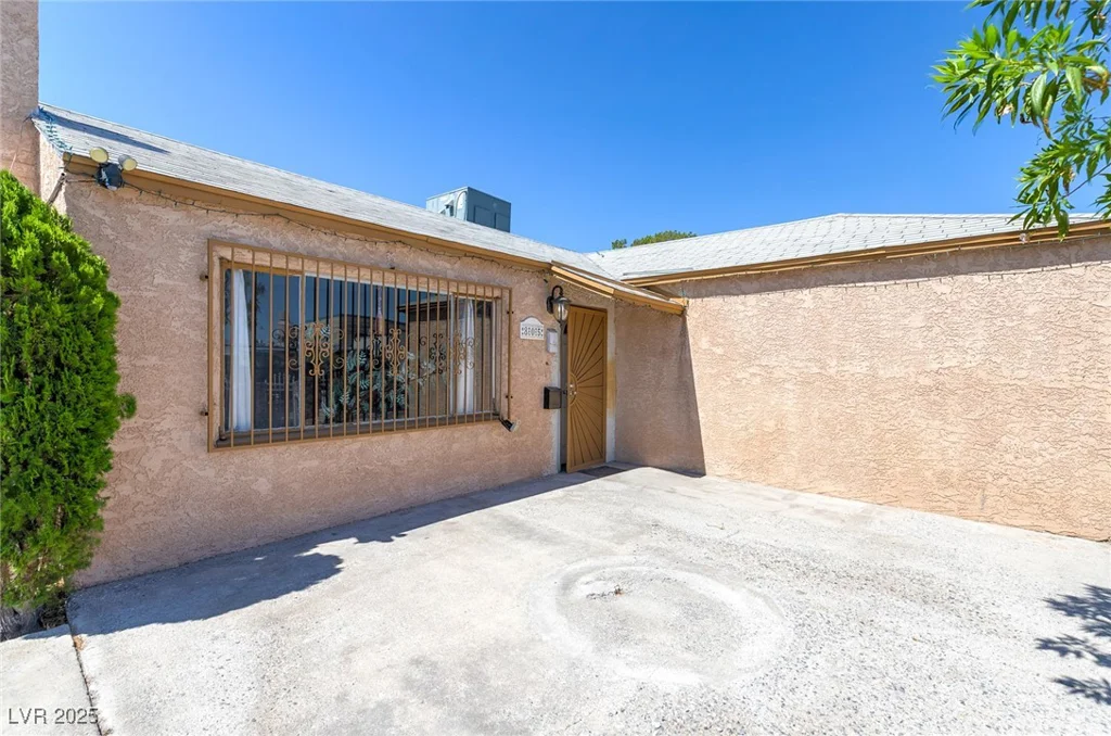 805 Carey, North Las Vegas, NV 89030