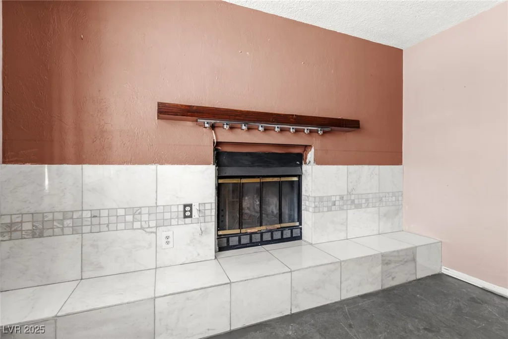 805 Carey, North Las Vegas, NV 89030