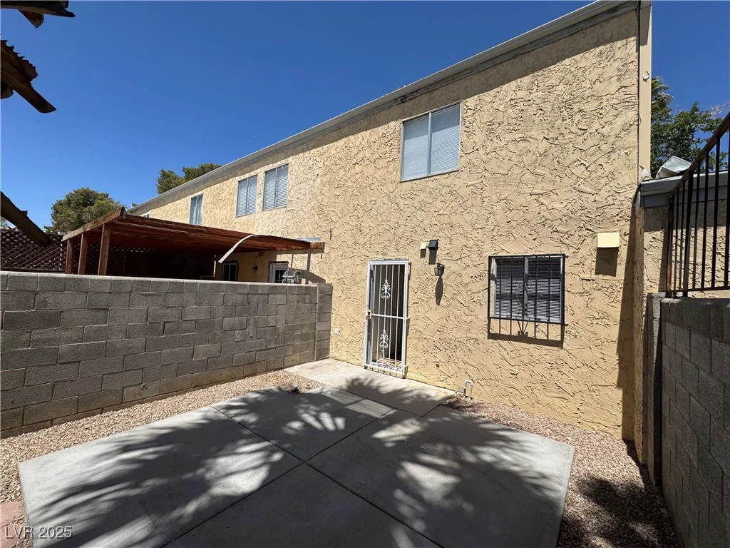 453 Las Casitas, Las Vegas, NV 89121