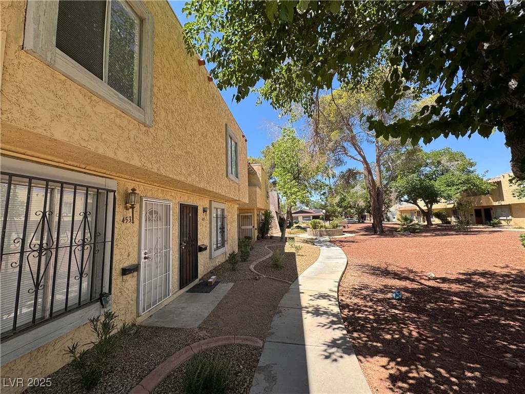 453 Las Casitas, Las Vegas, NV 89121