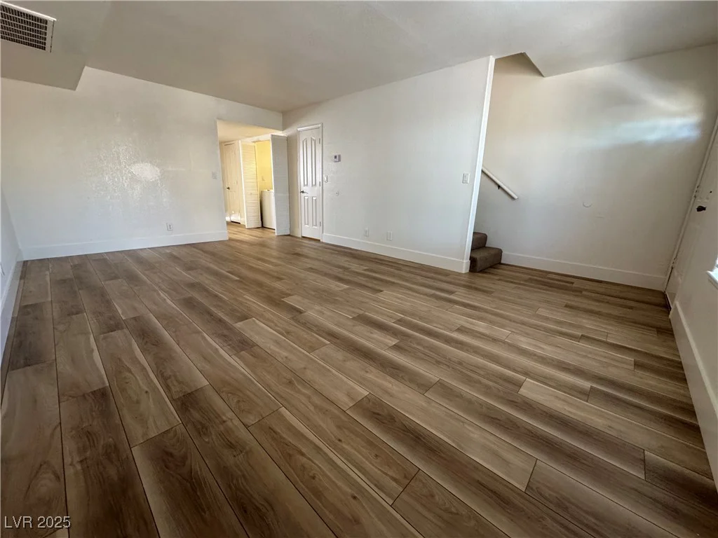 453 Las Casitas, Las Vegas, NV 89121