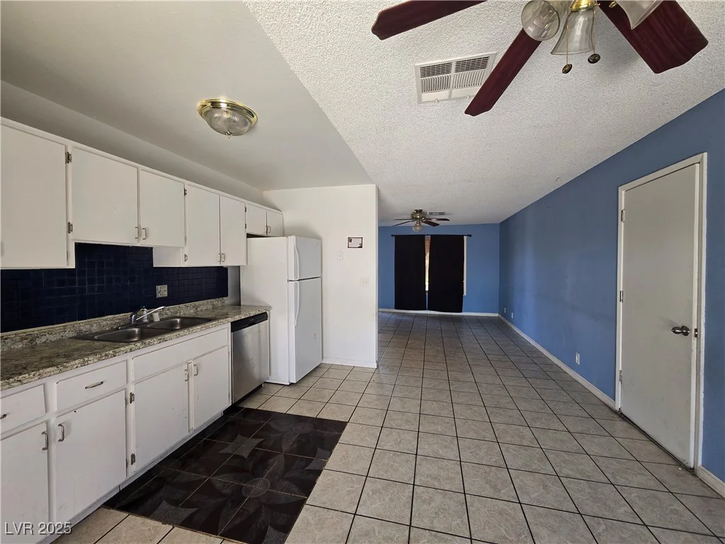 256 Winona, Henderson, NV 89015