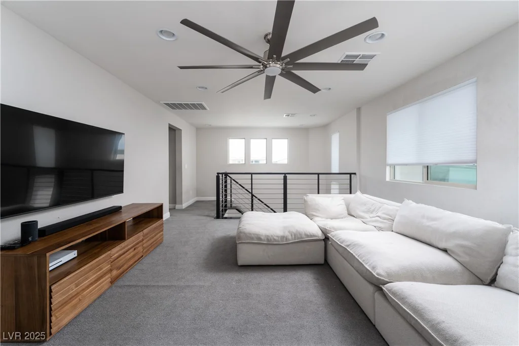 12495 Point Sierra, Las Vegas, NV 89138