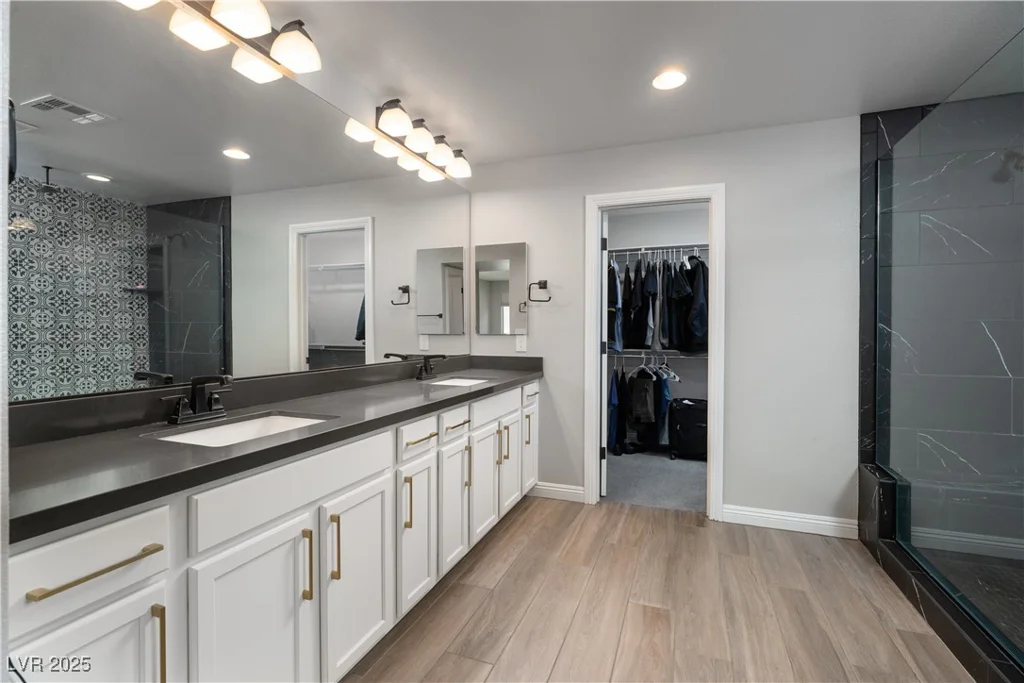 12495 Point Sierra, Las Vegas, NV 89138