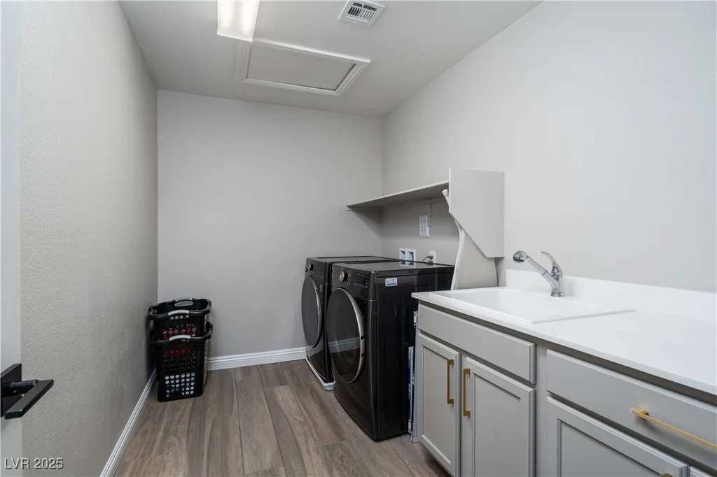12495 Point Sierra, Las Vegas, NV 89138