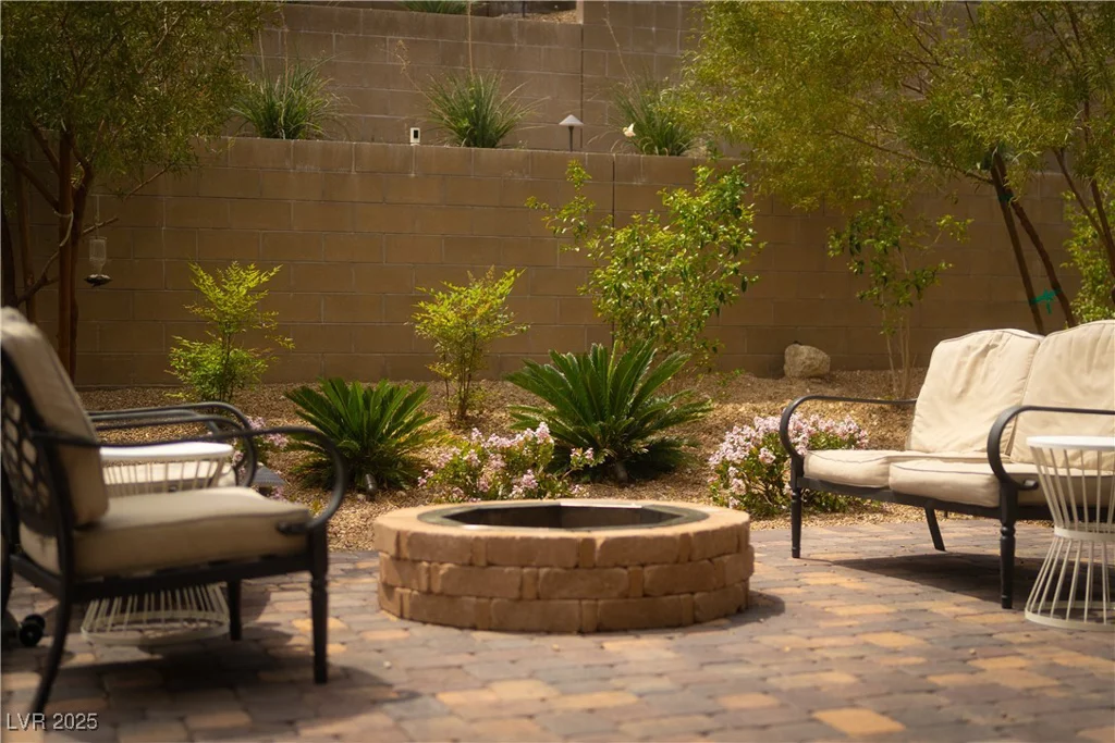 12495 Point Sierra, Las Vegas, NV 89138