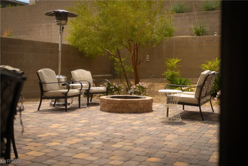 12495 Point Sierra, Las Vegas, NV 89138