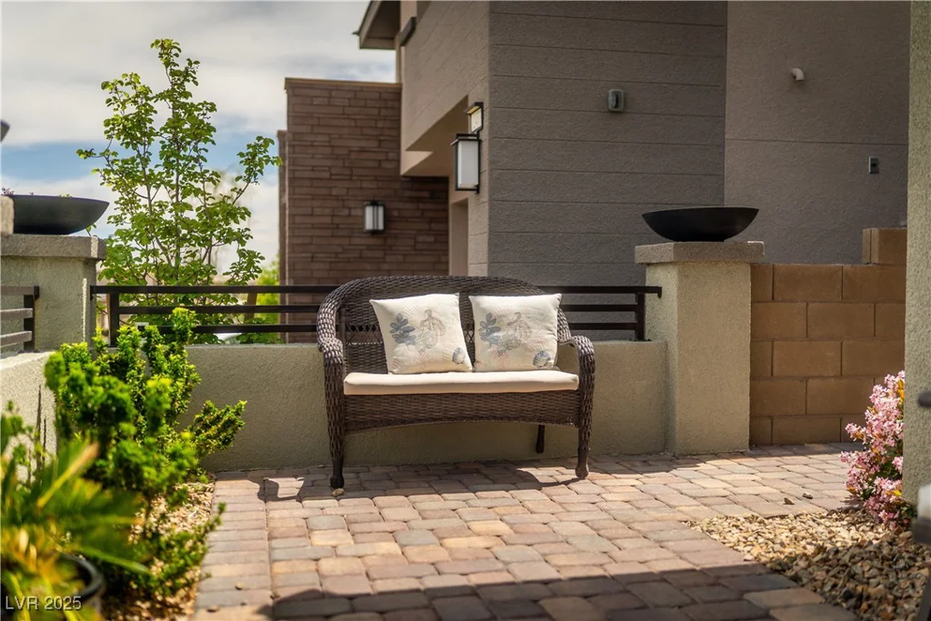 12495 Point Sierra, Las Vegas, NV 89138