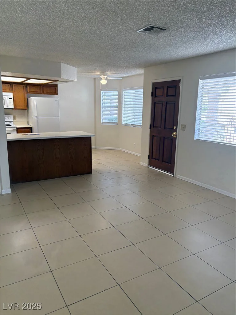 925 Falconhead, Las Vegas, NV 89128
