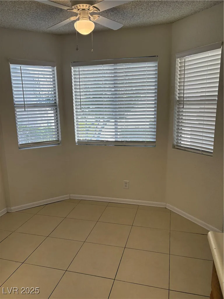 925 Falconhead, Las Vegas, NV 89128
