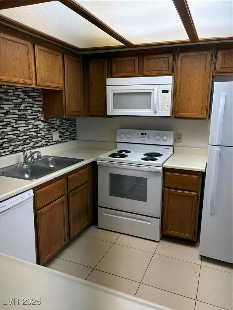 925 Falconhead, Las Vegas, NV 89128