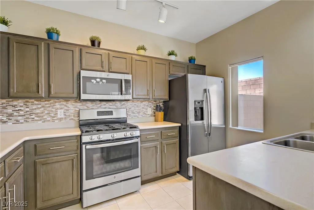 4020 Smokey Fog, North Las Vegas, NV 89081