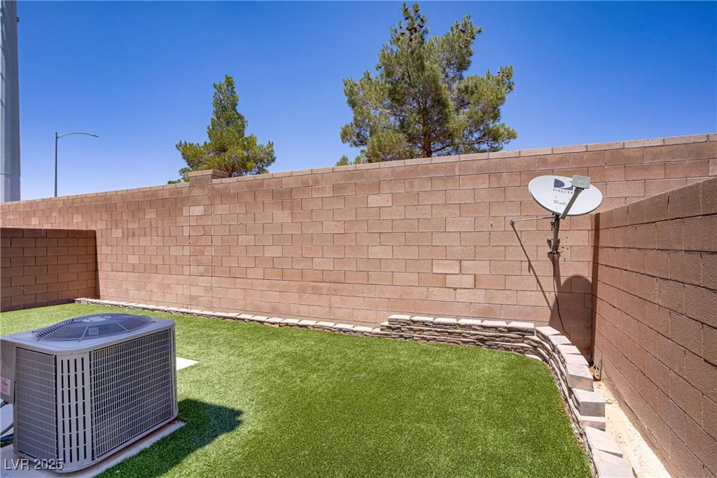 4020 Smokey Fog, North Las Vegas, NV 89081