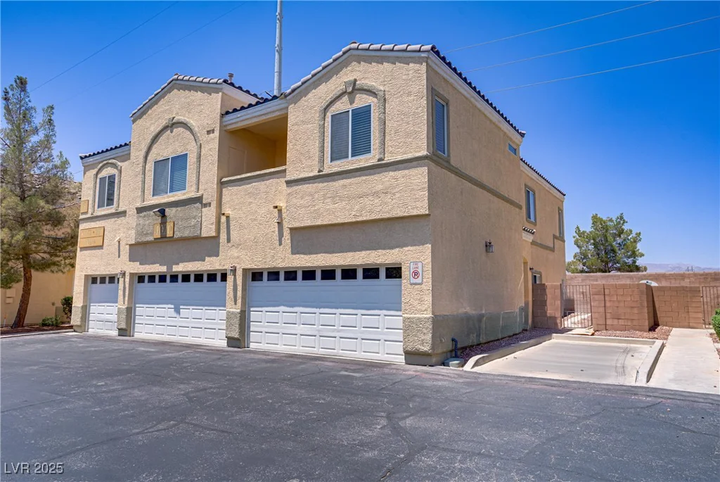 4020 Smokey Fog, North Las Vegas, NV 89081