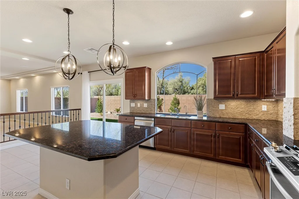 9853 Russian Hill, Las Vegas, NV 89141