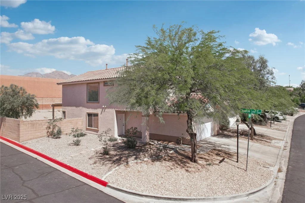 575 Aspen Leaf, Las Vegas, NV 89144
