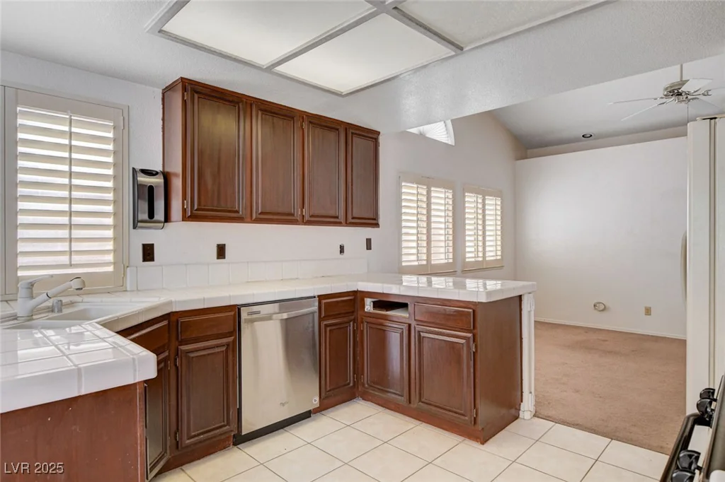 4612 Standing Bluff, Las Vegas, NV 89130