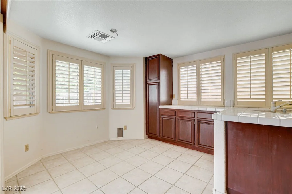 4612 Standing Bluff, Las Vegas, NV 89130