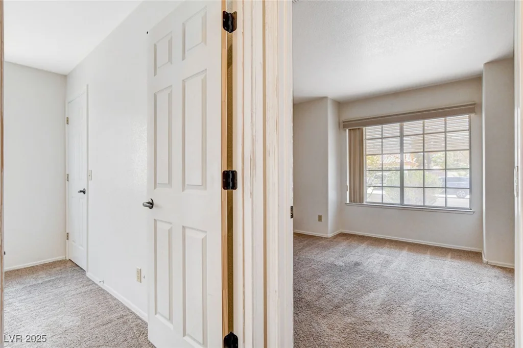 4612 Standing Bluff, Las Vegas, NV 89130