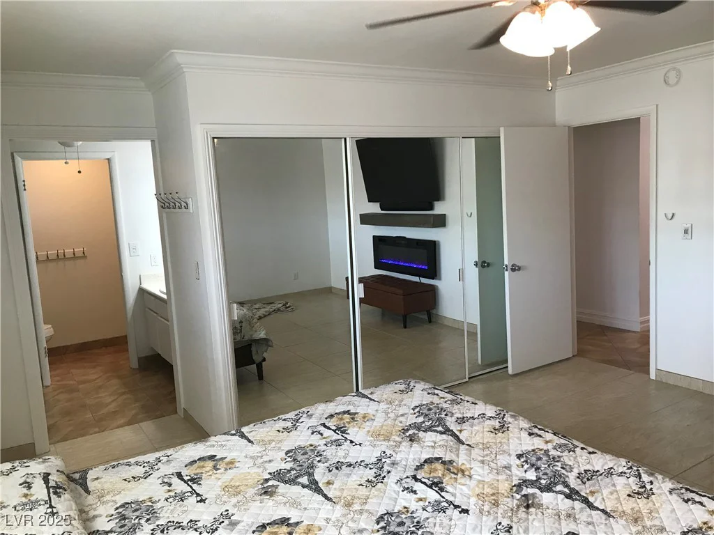 308 Sunbeam, Las Vegas, NV 89107