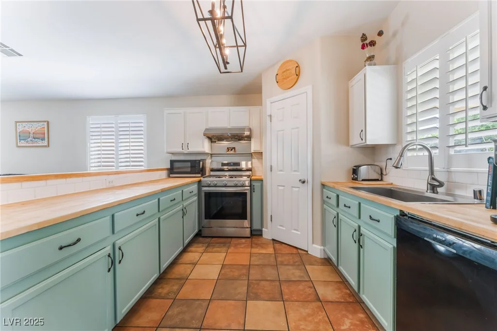 4837 River Splash, Las Vegas, NV 89131