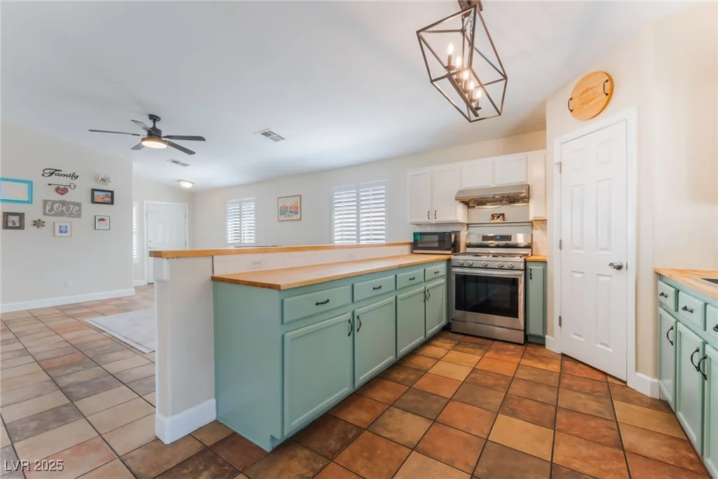 4837 River Splash, Las Vegas, NV 89131