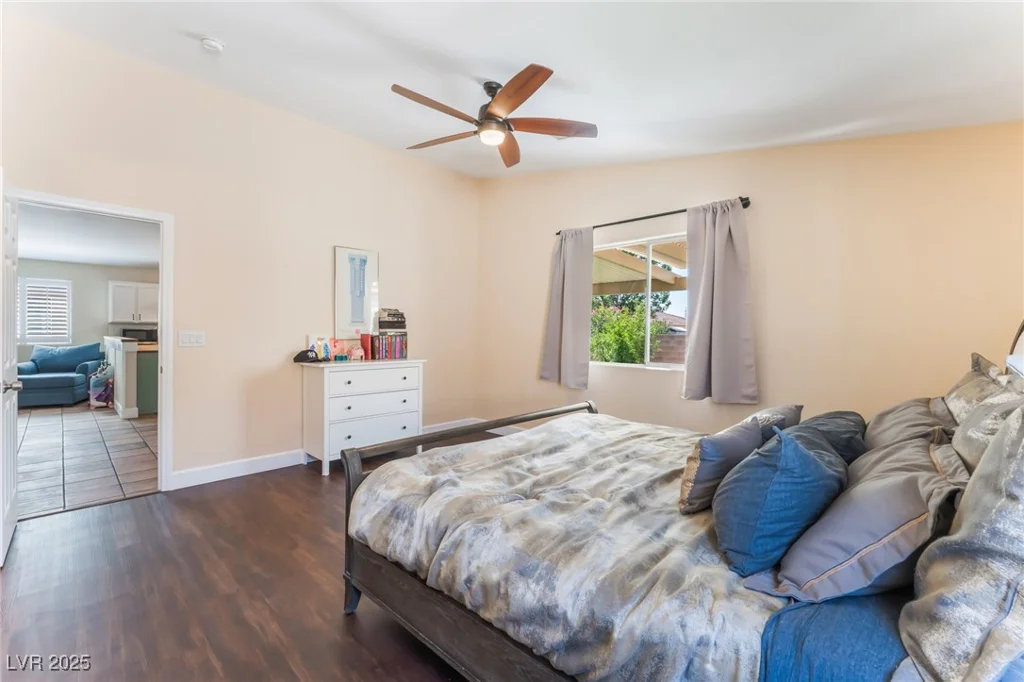 4837 River Splash, Las Vegas, NV 89131