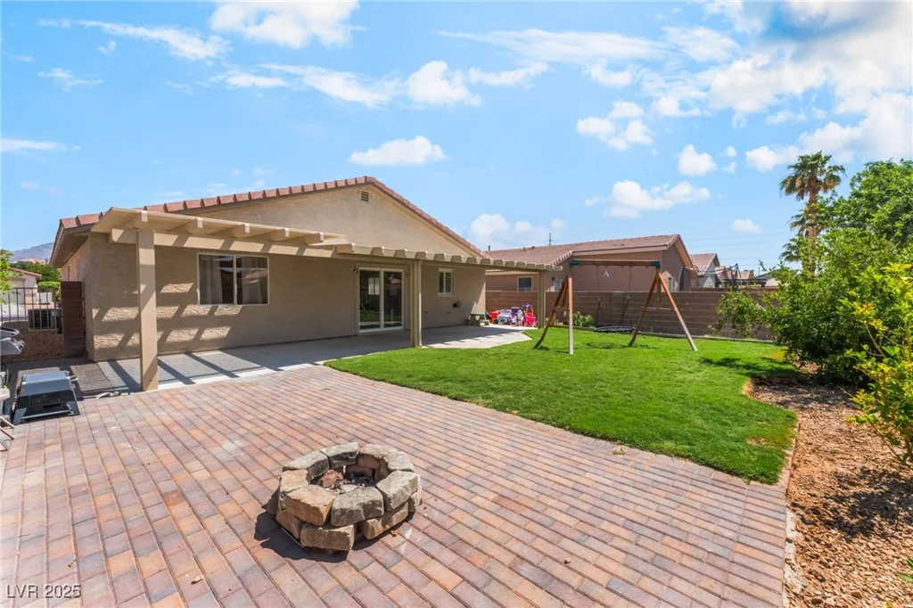 4837 River Splash, Las Vegas, NV 89131