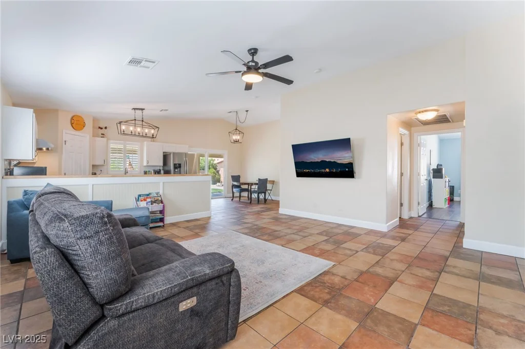 4837 River Splash, Las Vegas, NV 89131