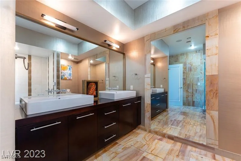 2700 Las Vegas, Las Vegas, NV 89109