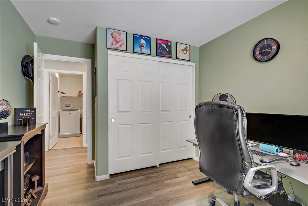 8656 Rowland Bluff, Las Vegas, NV 89178