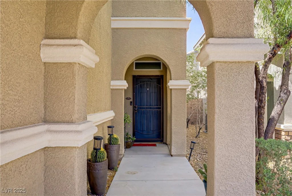 8656 Rowland Bluff, Las Vegas, NV 89178