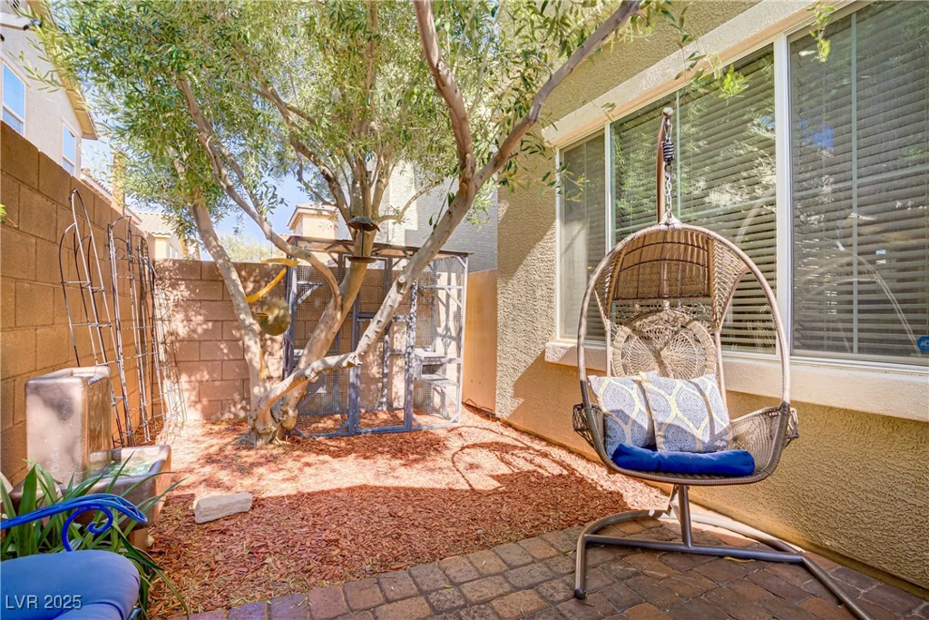 8656 Rowland Bluff, Las Vegas, NV 89178