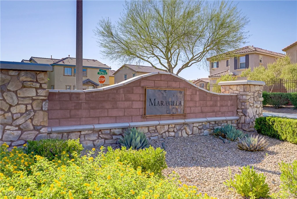 8656 Rowland Bluff, Las Vegas, NV 89178
