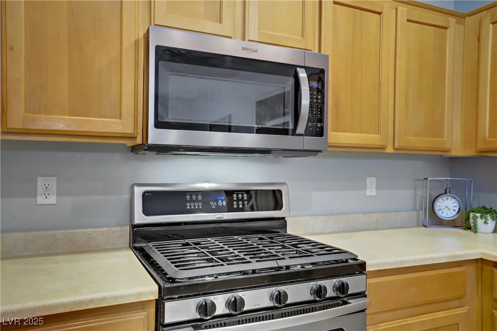 8656 Rowland Bluff, Las Vegas, NV 89178