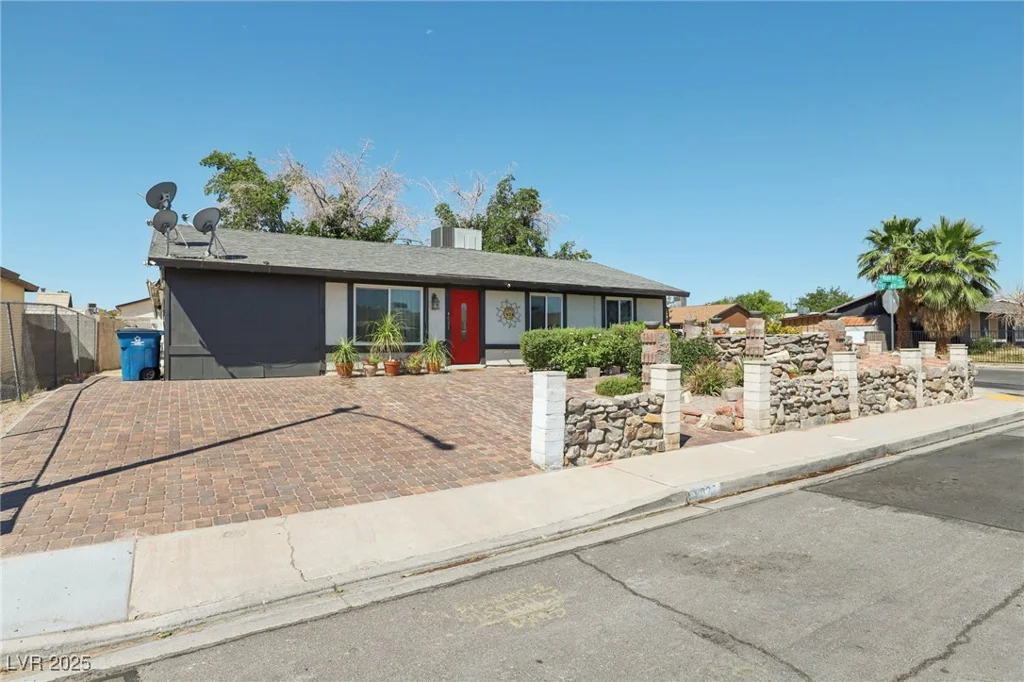 4027 Maple Hill, Las Vegas, NV 89115