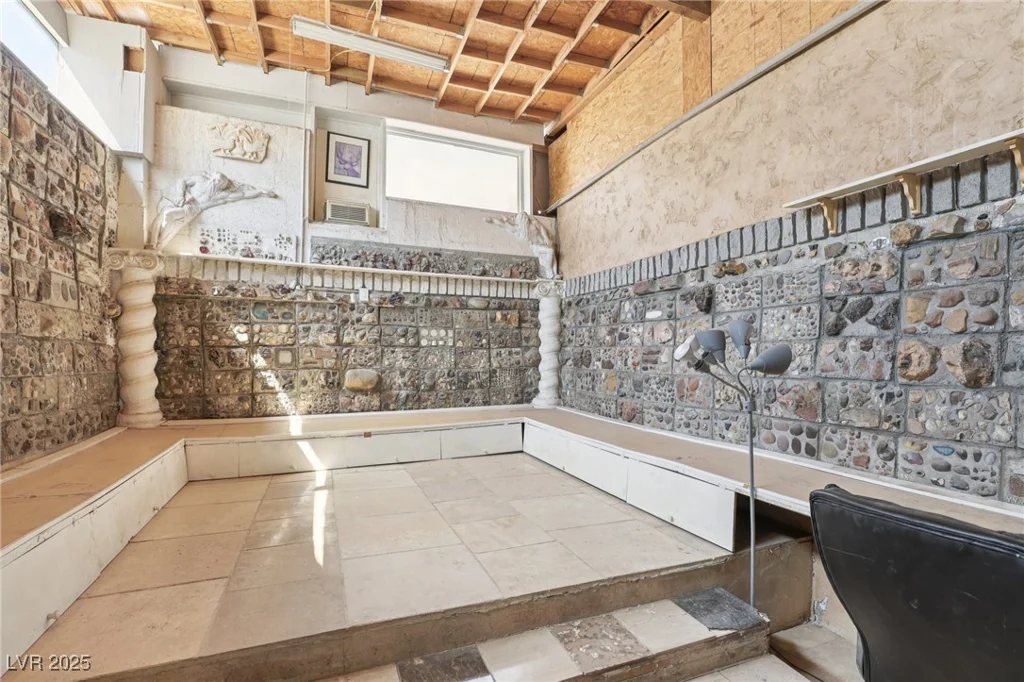 4027 Maple Hill, Las Vegas, NV 89115