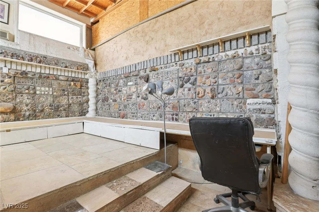 4027 Maple Hill, Las Vegas, NV 89115